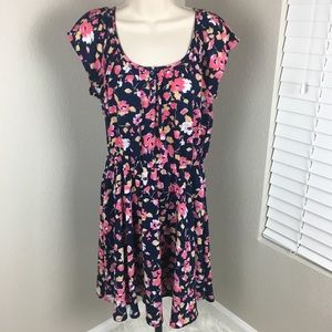 LC Lauren Conrad Floral dress pleated medium